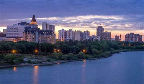 biggest cities in saskatchewan.
